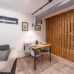 Mvision - Elegant Urban Nest Appartement