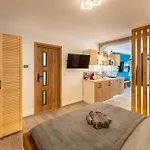 Mvision - Elegant Urban Nest *