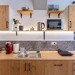 Appartement Mvision - Elegant Urban Nest Braşov