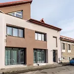 Mvision - Elegant Urban Nest Braşov