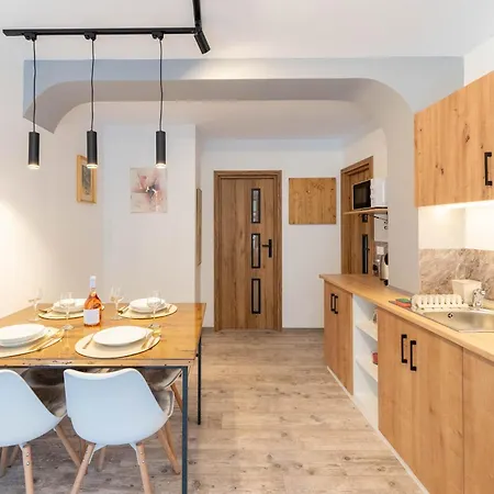 Mvision - Elegant Urban Nest דירה