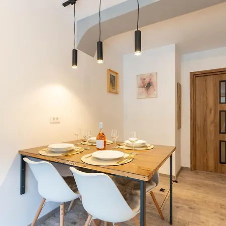 Mvision - Elegant Urban Nest Apartment