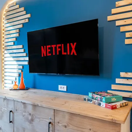 Mvision - Elegant Urban Nest