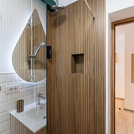 Apartment Mvision - Elegant Urban Nest *