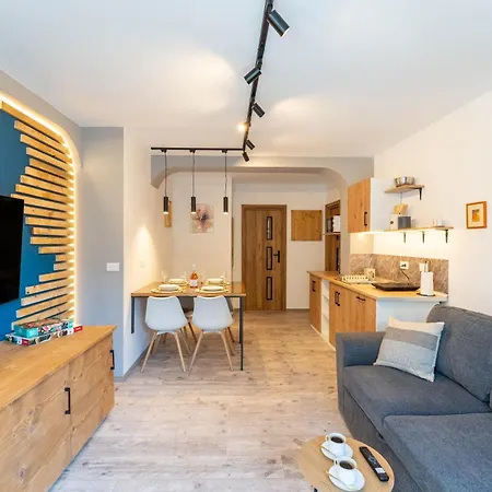 Mvision - Elegant Urban Nest Apartment Brasov