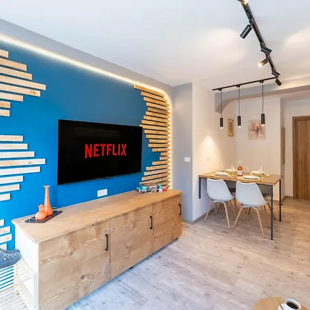 Mvision - Elegant Urban Nest Apartment