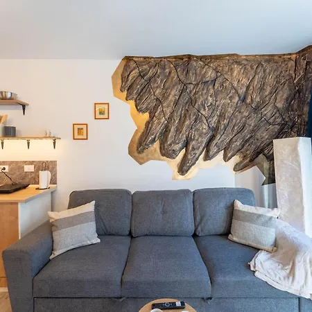Apartment Mvision - Elegant Urban Nest Brasov