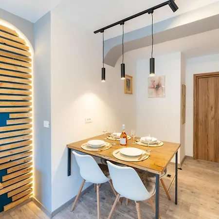Mvision - Elegant Urban Nest Apartment