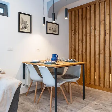 Mvision - Elegant Urban Nest Apartment *