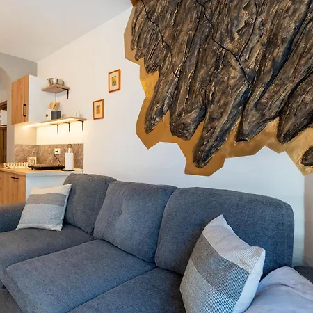 Mvision - Elegant Urban Nest Apartment *