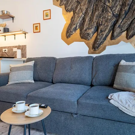Mvision - Elegant Urban Nest Apartment *