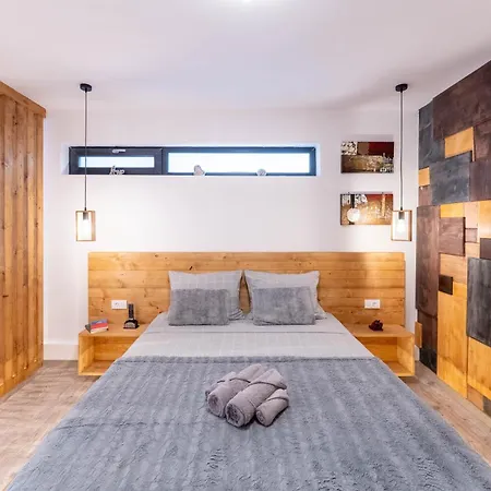 Mvision - Elegant Urban Nest Apartment Brasov