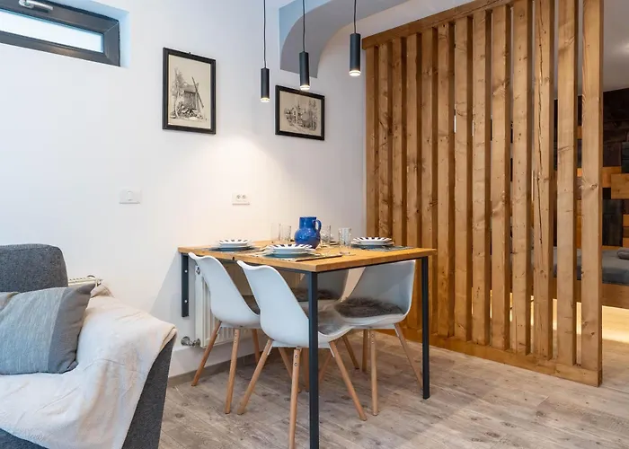 Mvision - Elegant Urban Nest Apartman *