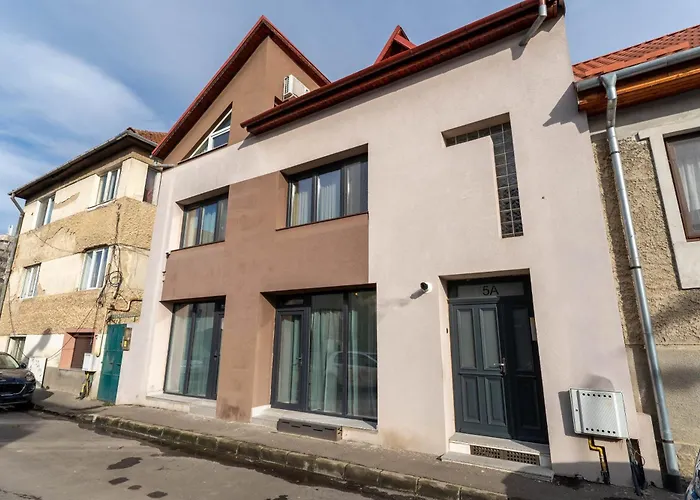 Mvision - Elegant Urban Nest דירה